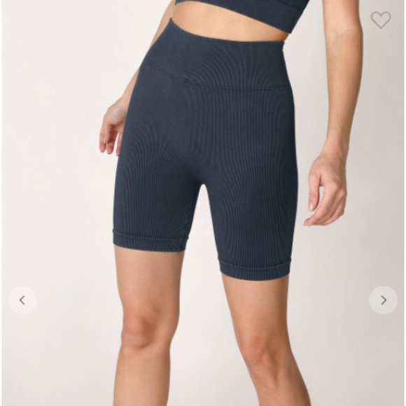 Nikibiki Pants - Vintage Ribbed Highwaist Biker Shorts